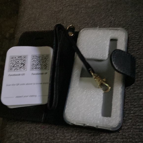 Black - Picture 2 of 3